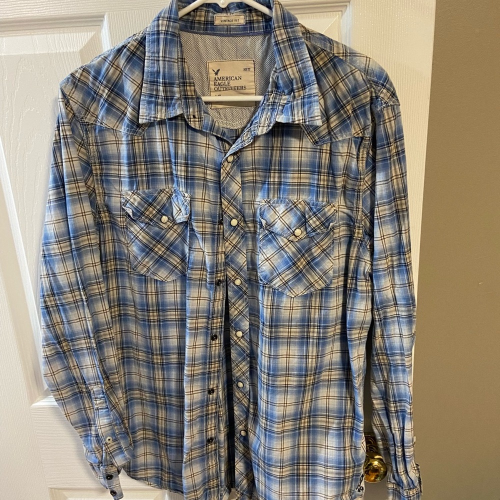 American Eagle button up